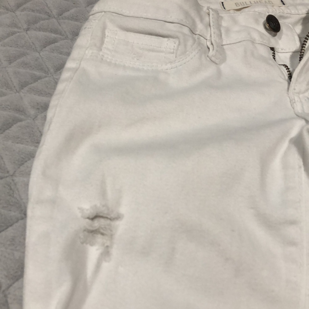 Bullhead Petite Jeans - Picture 9 of 9